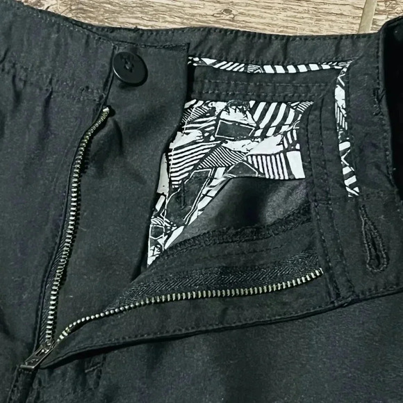Tony Hawk Size 24 black Cargo Casual Shorts Outdoor Lightweight - Picture 3 of 4